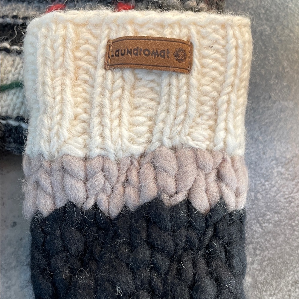 Lovely Black and Cream Knit Headband and Mittens Set - Picture 4 of 6
